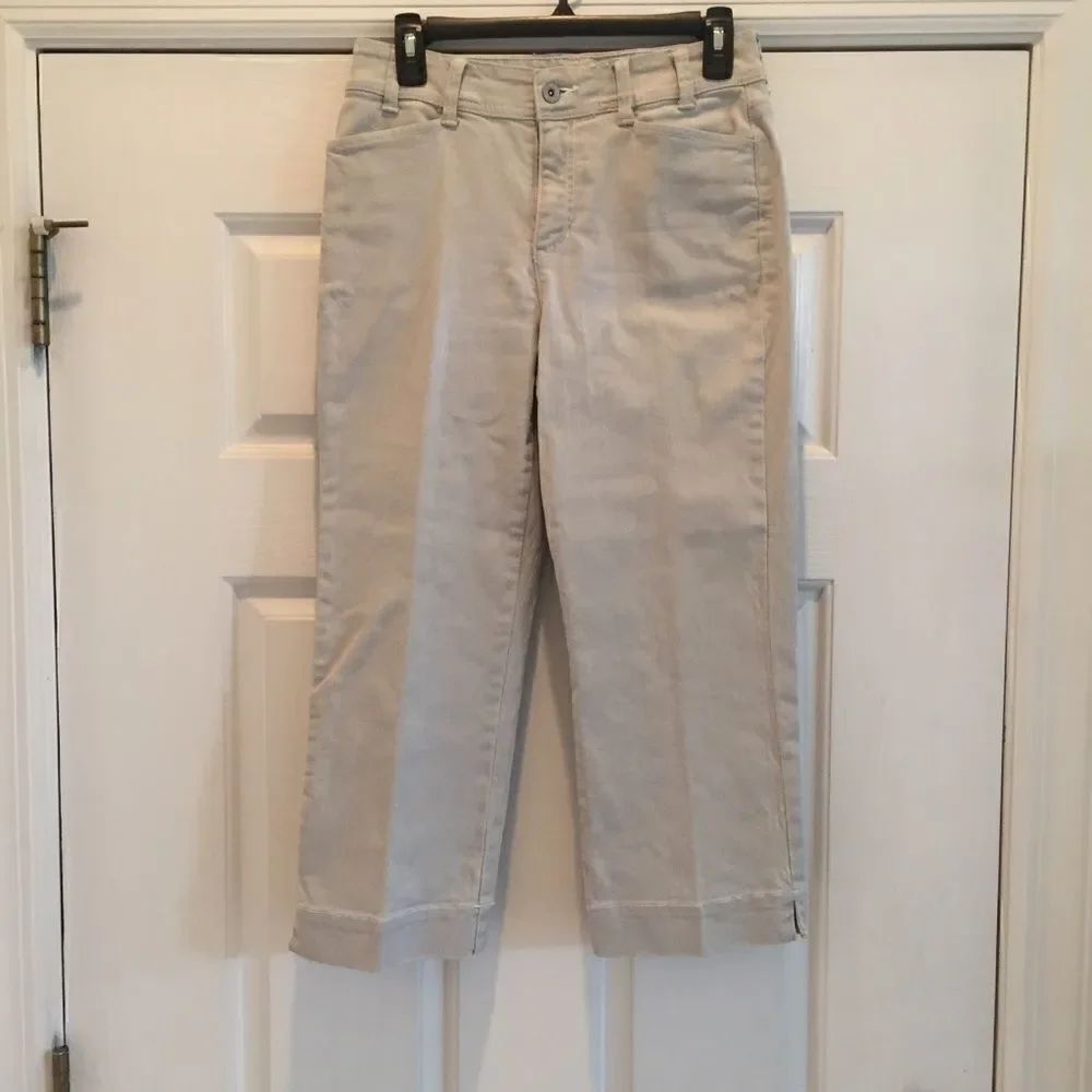 Chico’s Capris - Picture 2 of 5